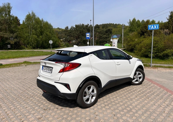 Toyota C-HR cena 69900 przebieg: 134576, rok produkcji 2017 z Reda małe 407